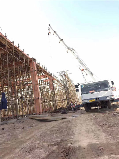 张掖市吊车作业的安全注意事项有哪些？