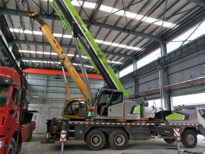 张掖市高空车出租需要注意哪些安全事项？