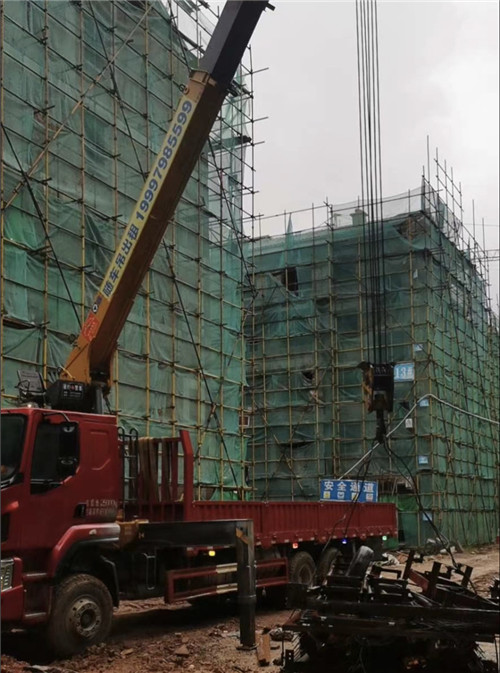 张掖市“慢工细活”—— 吊车的 “微动控制” 技术